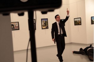 atentado_ao_embaixador_russo_na_turquia
