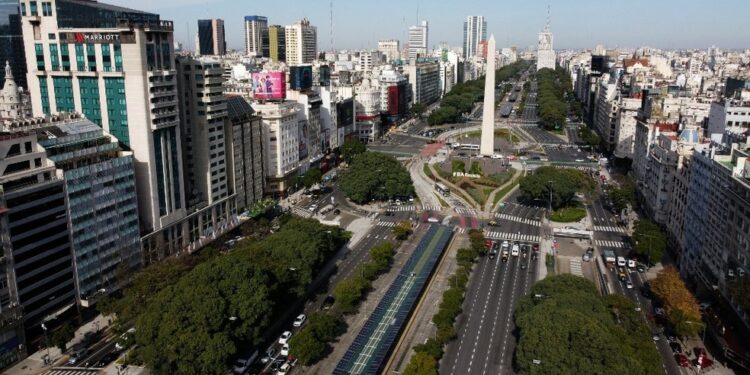 Argentina vai reabrir fronteira para brasileiros a partir de outubro; entenda regras para viajar